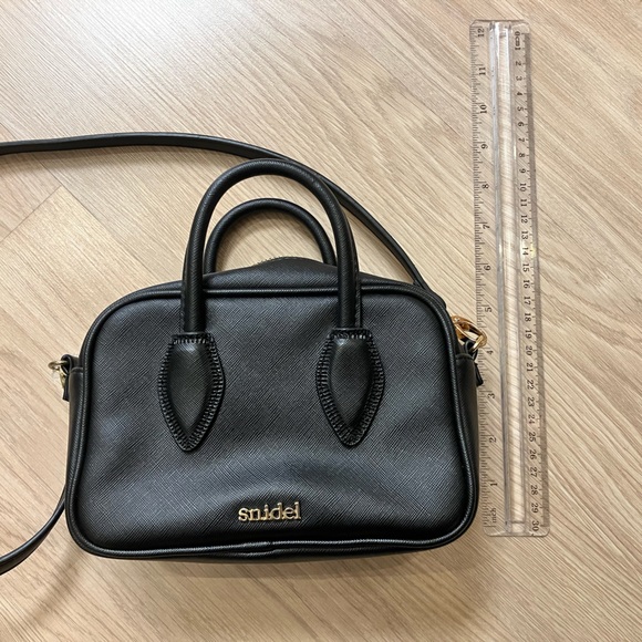 Snidel Girl Crossbody Purse/Handbag - Picture 4 of 7